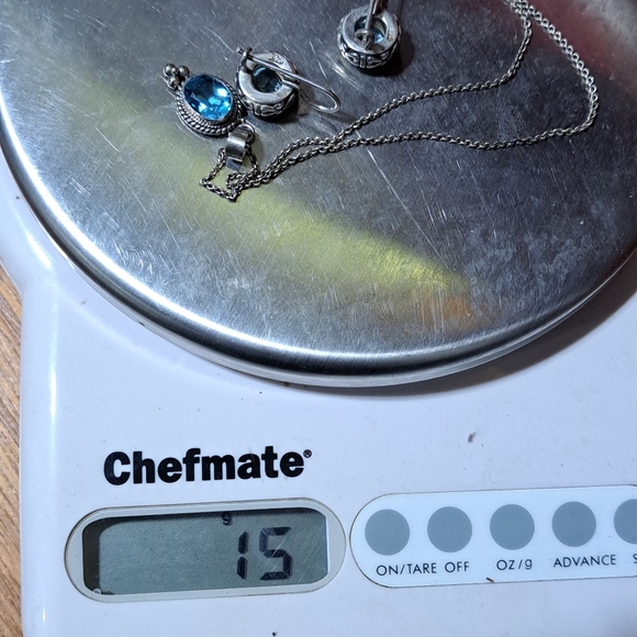 Vintage Sterling Silver genuine Aquamarine 20" necklace and earrings set - Picture 11 of 11